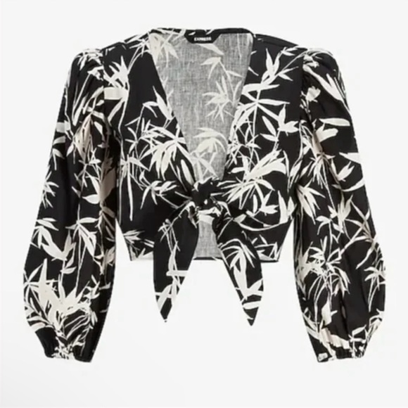 EXPRESS Tie Front Crop Top and Pants - Matching Set - Picture 2 of 7